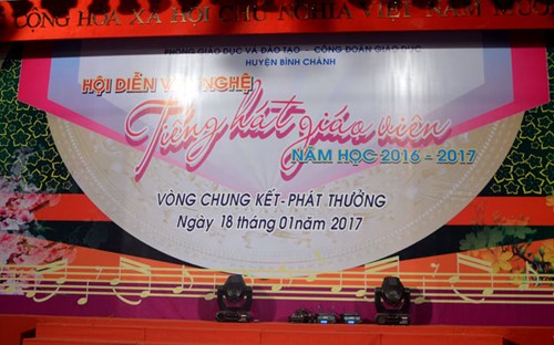 Hội diễn văn nghệ tiếng hát giáo viên năm học 2016 - 2017 vòng chung kết - khen thưởng ngày 18/01/2017